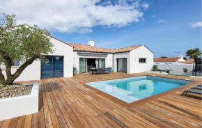 Stunning Home In Barbâtre